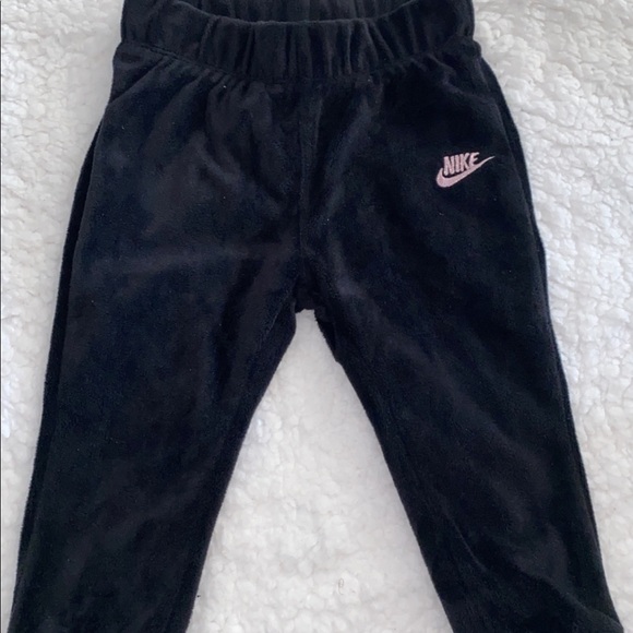 Nike Jogger - Picture 3 of 6